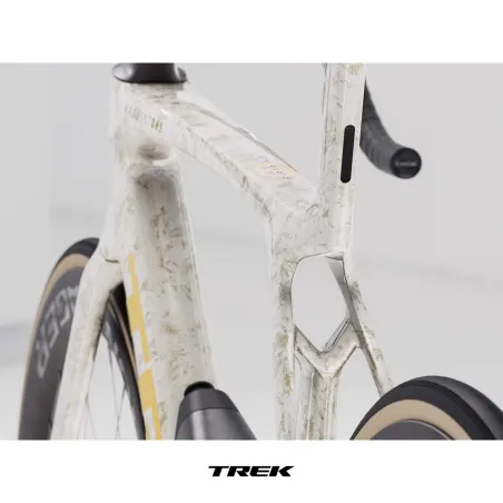 2025 TREK Madone SLR 7 Era White