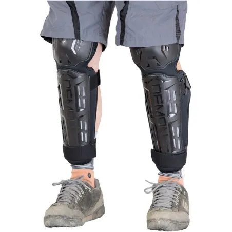 DEMON Tactic Knee Pads | Back