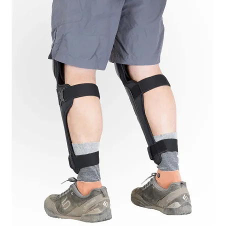 DEMON Tactic Knee Pads | Back