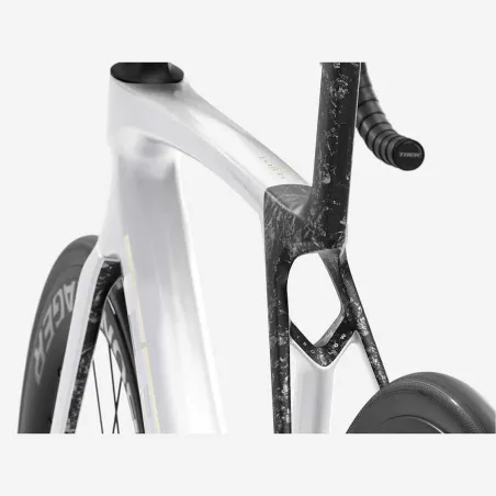 2026 TREK Madone SL 6 AXS Gloss Crystal White/Matte Deep Smoke | Road bikes